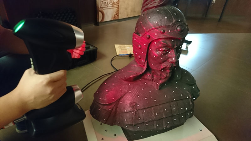 1499848143377462.jpg 掃描銅像.jpg