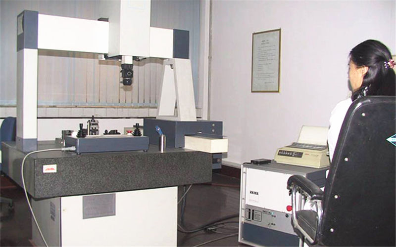 三坐標(biāo)測(cè)量機(jī).jpg 三坐標(biāo)測(cè)量機(jī).jpg