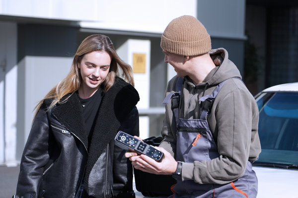 1739267421243742.jpg 14.jpg